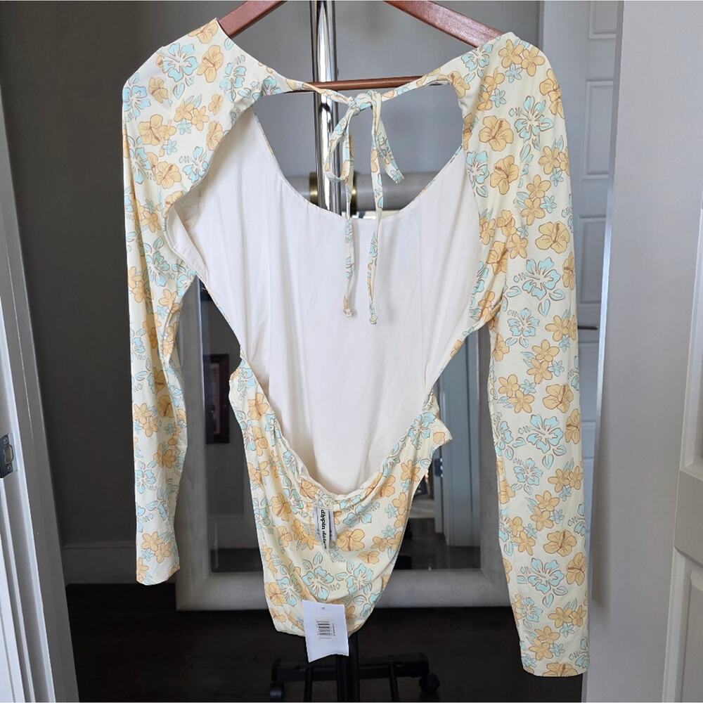 Dippin' Daisy's Calypso Floral Yellow One Piece Swimsuit Size XL NWT - Picture 5 of 7
